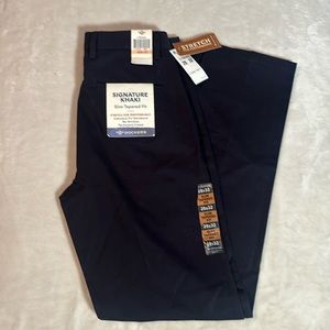 Dockers Signature Khaki Slim Tapered Fit Pants Size 28x32 New With Tags